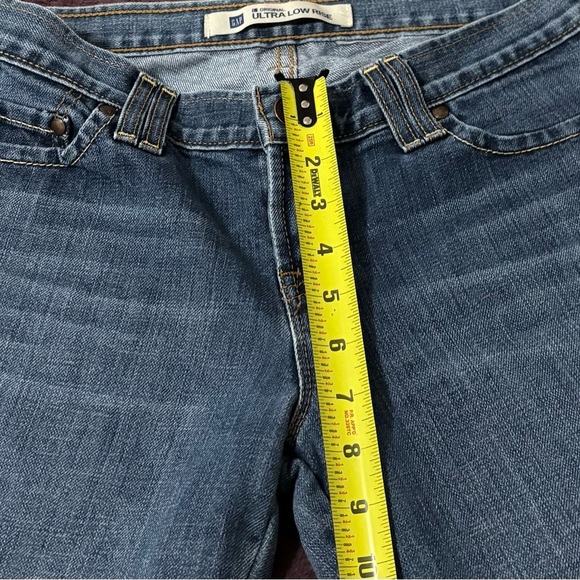 Vintage GAP Ultra Lowrise Cuffed Capris - Picture 5 of 7